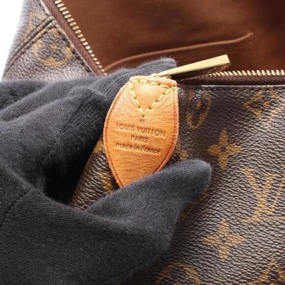 LOUIS VUITTON Brown Monogram Leather Tote Bag - Picture 4 of 8